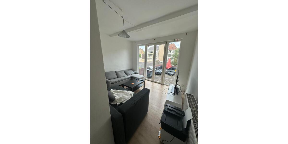 Etagenwohnung Bonn - 15 Zimmer, 120 m&sup2;, 480&euro; | Angebot:25883339