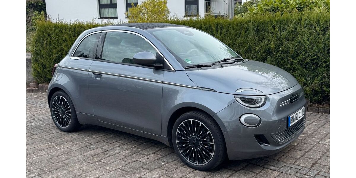 Fiat 500e 10.700 km 19.900 &euro; Königswinter 53639