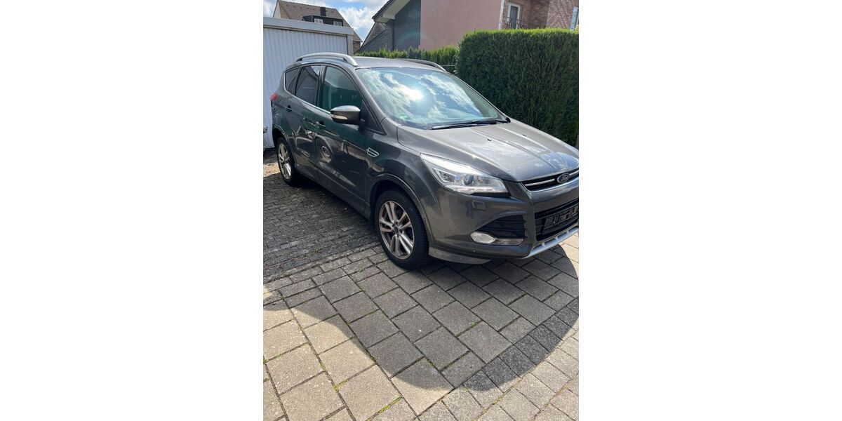 Ford Kuga 166.400 km 6.500 &euro; Düren 52355