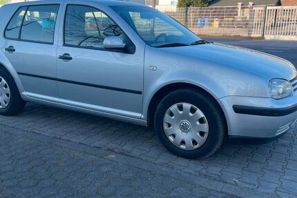 VW Golf 350.000 km 1.250 &euro; Düren 52353