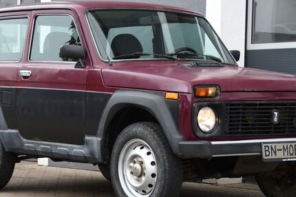 Lada Niva 22.775 km 3.190 &euro; Bonn- Geislar 53225