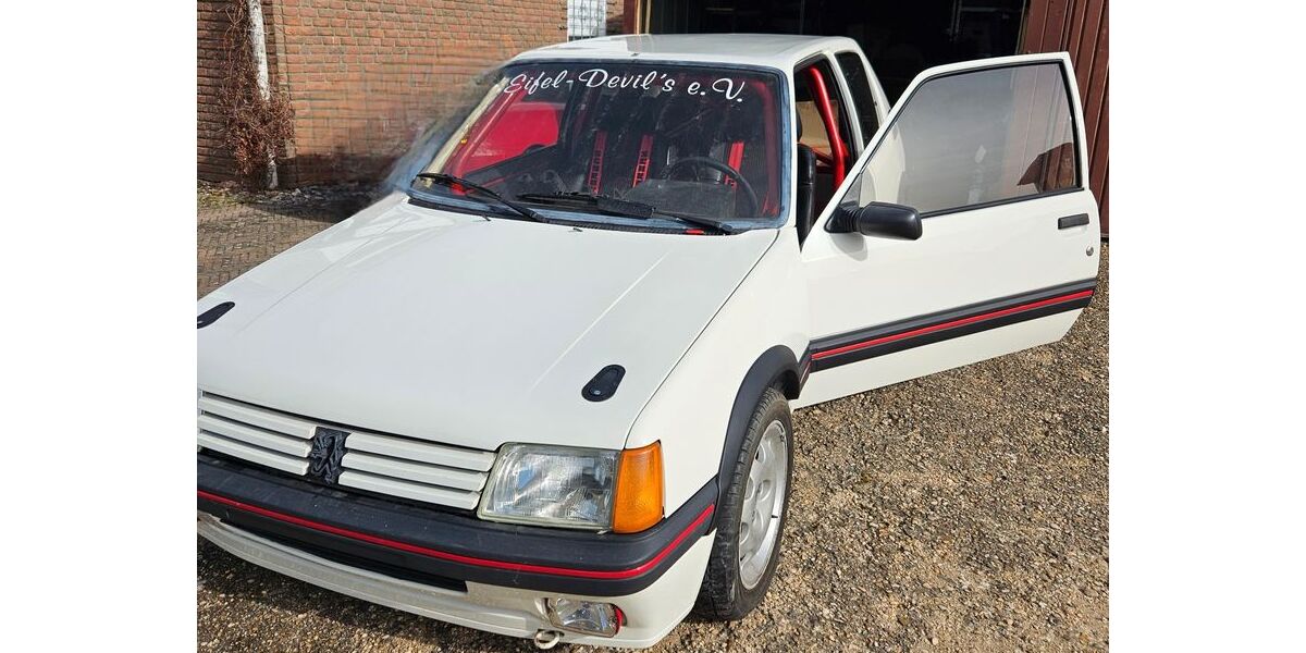 Peugeot 205 211.000 km 19.000 &euro; Bonn 53111
