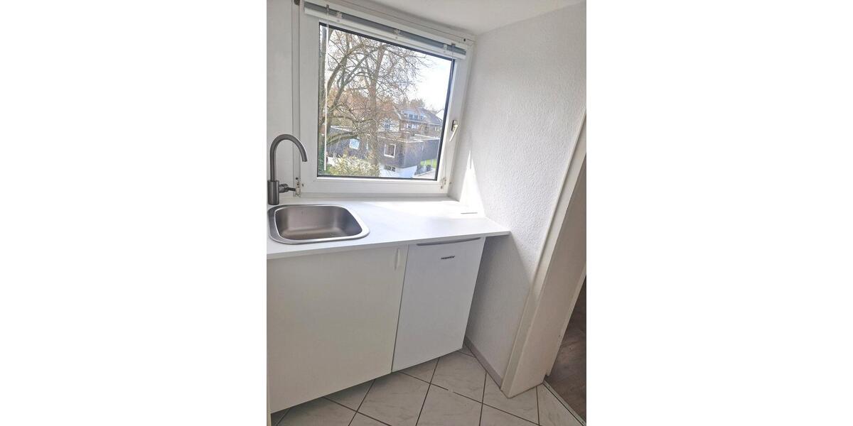 Dachgeschoßwohnung Köln Rodenkirchen - 1 Zimmer, 25 m&sup2;, 600&euro; | Angebot:26048075