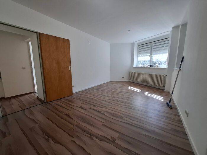 Etagenwohnung Bonn Zentrum - 2 Zimmer, 43 m&sup2;, 450&euro; | Angebot:26597607