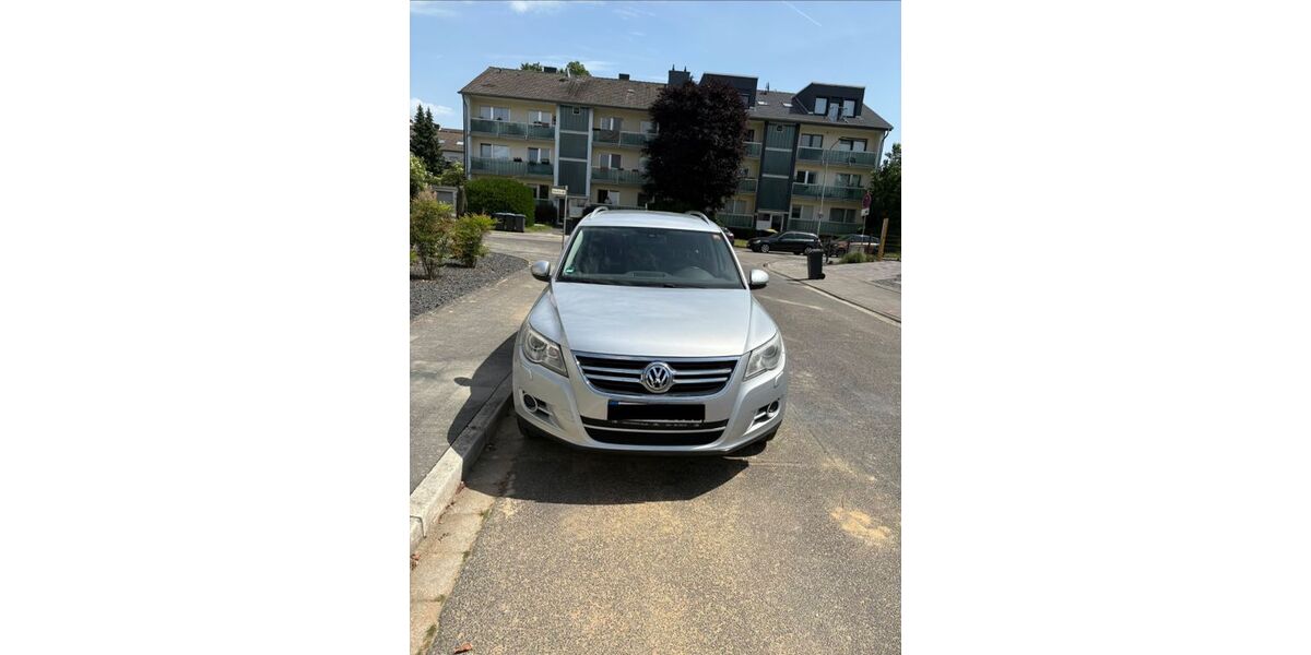 VW Tiguan 181.605 km 2.700 &euro; Kerpen 50170
