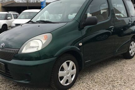 Toyota Yaris 270.000 km 2.699 &euro; Bonn 53227