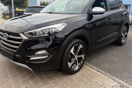Hyundai TUCSON 149.000 km 14.200 &euro; brühl 50321