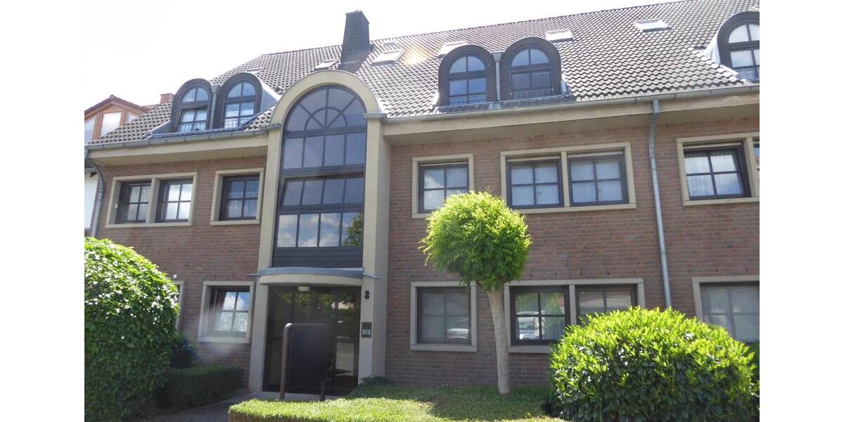 Dachgeschoßwohnung Bonn Auerberg - 1 Zimmer, 30 m&sup2;, 580&euro; | Angebot:25751673