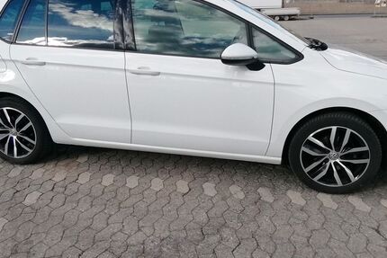 VW Golf Sportsvan 53.900 km 14.700 &euro; Bad Neuenahr-Ahrweiler 53474
