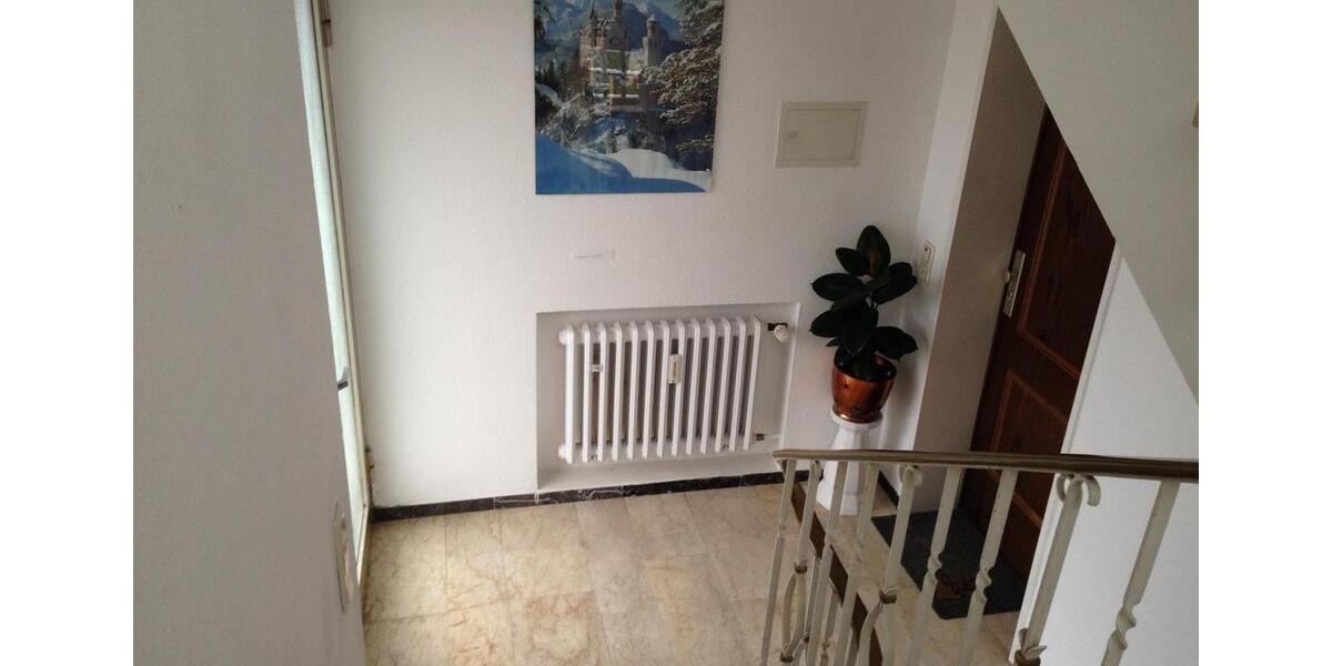 Etagenwohnung Wachtberg - 4 Zimmer, 106 m&sup2;, 1.100&euro; | Angebot:25921774