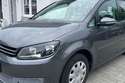 VW Touran 170.956 km 4.599 &euro; Rheinbach 53359