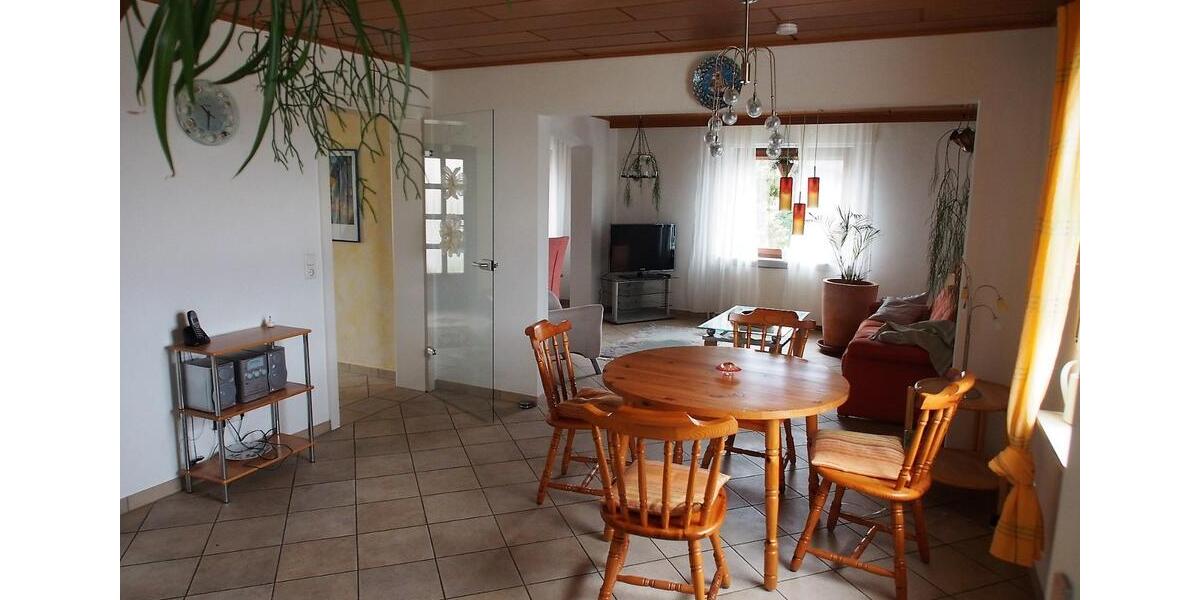 Doppelhaushälfte Schuld - 6 Zimmer, 126 m&sup2;, 1.150&euro; | Angebot:26016005