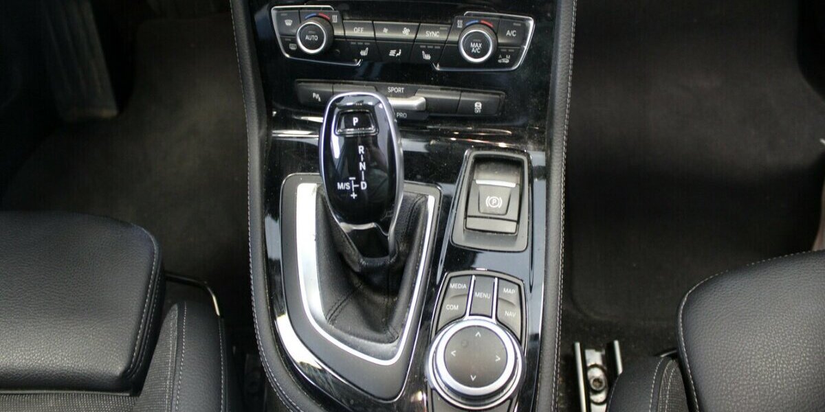 BMW 218 Gran Tourer Aut. Sport Line - Navi - LED - Kam 69.998 km 22.980 &euro; Euskirchen 53881