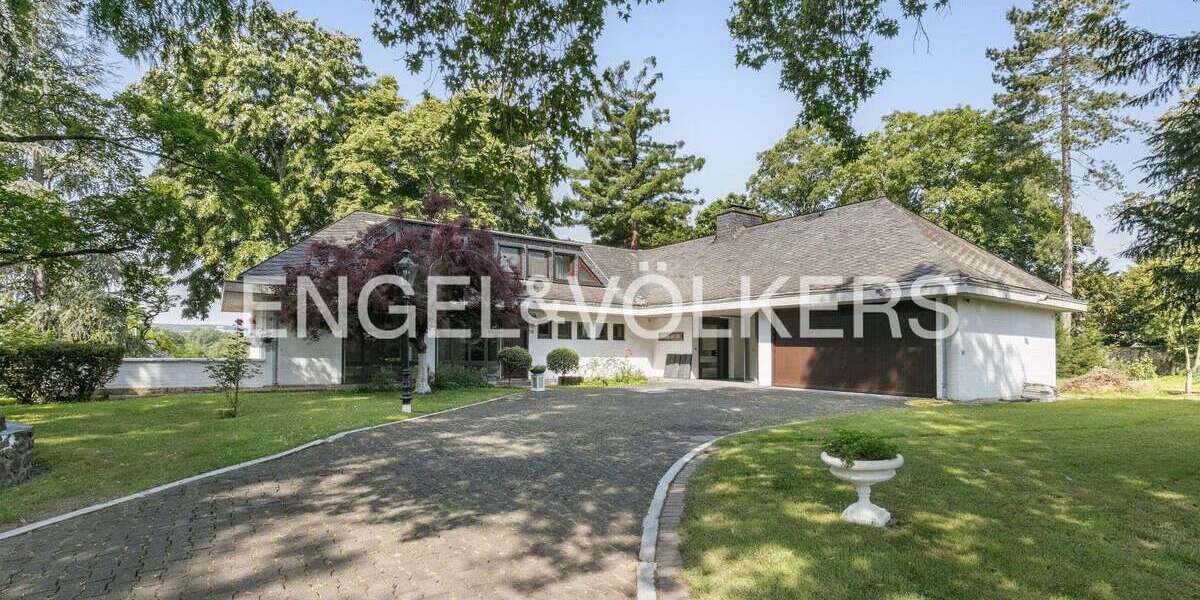 Einfamilienhaus Bonn - Oberkassel Oberkassel - 9 Zimmer, 360 m&sup2;, 2.690.000&euro; | Angebot:25719563