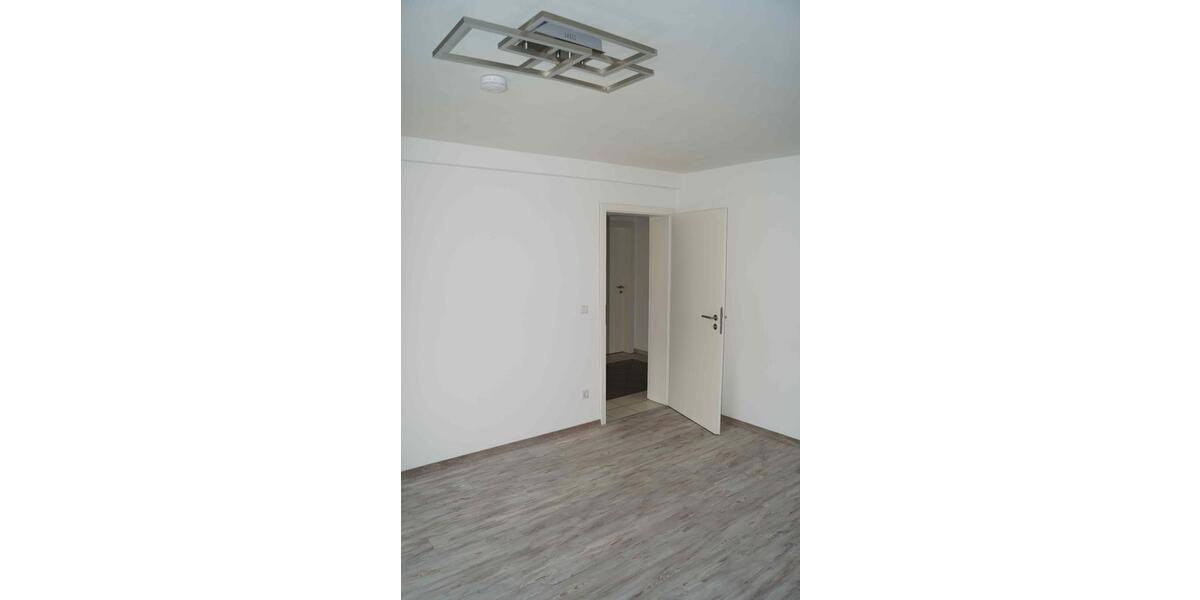 Erdgeschoßwohnung Königswinter - 2 Zimmer, 78 m&sup2;, 925&euro; | Angebot:25988653