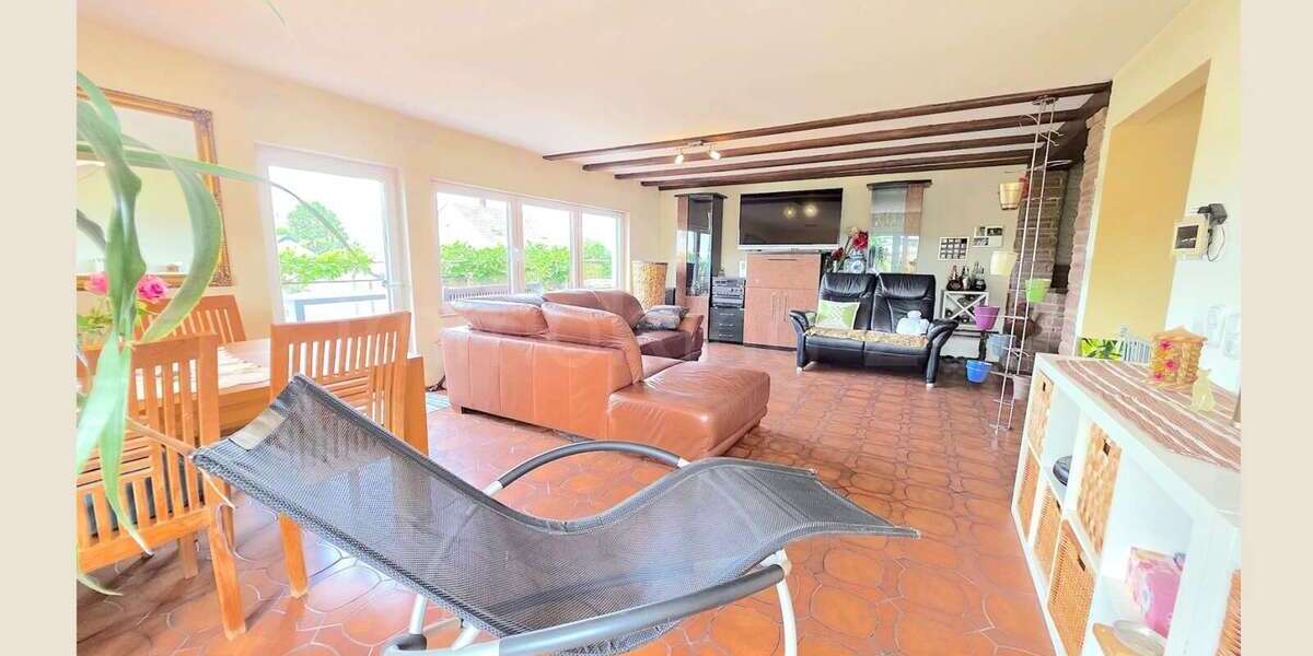Einfamilienhaus Blankenheim - 12 Zimmer, 297 m&sup2;, 350.000&euro; | Angebot:27120138