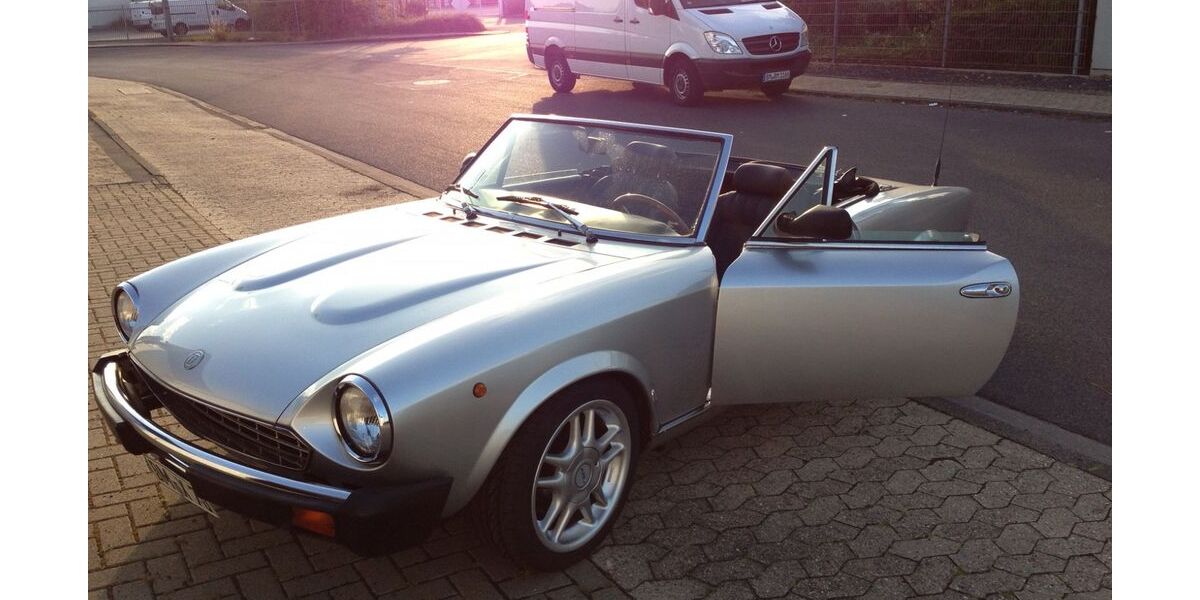 Fiat 124 Spider 5.092 km 17.500 &euro; Erftstadt 50374