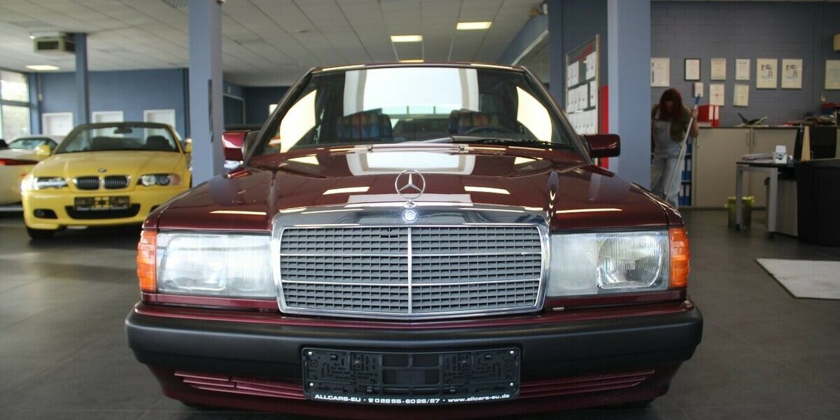 Mercedes-Benz 190 E 1.8 Avantgarde Rosso TOP ZUSTAND 130.065 km 19.980 &euro; Euskirchen 53881