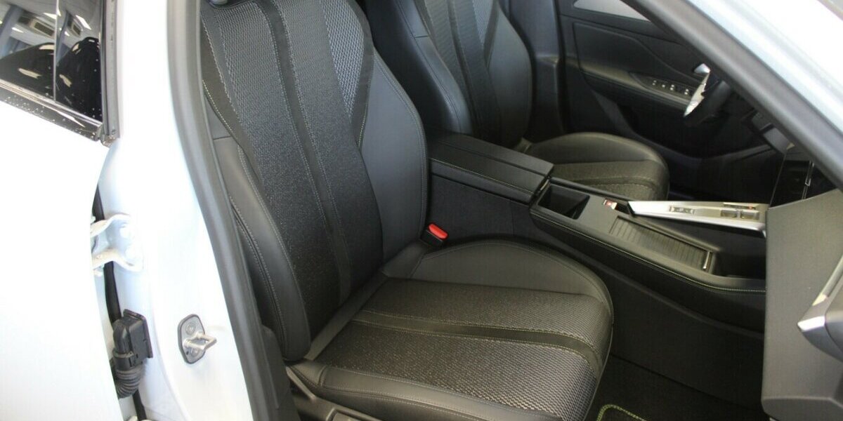 Peugeot 308 SW BlueHDi 130 EAT8 GT 25.665 km 23.980 &euro; Euskirchen 53881