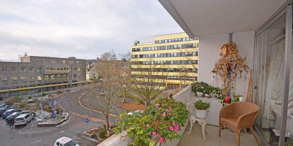 Etagenwohnung Brühl - 3 Zimmer, 100 m&sup2;, 285.000&euro; | Angebot:25748345