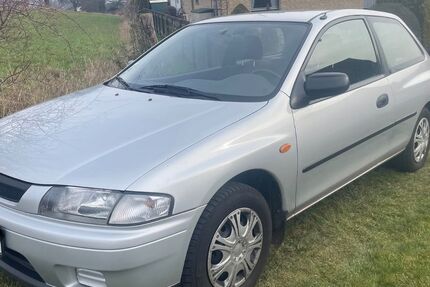 Mazda 323 31.000 km 3.200 &euro; Wachtberg 53343