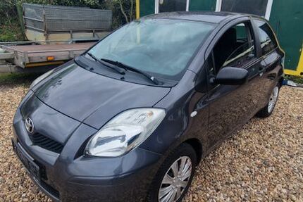 Toyota Yaris 250.000 km 1.800 &euro; Düren 52349