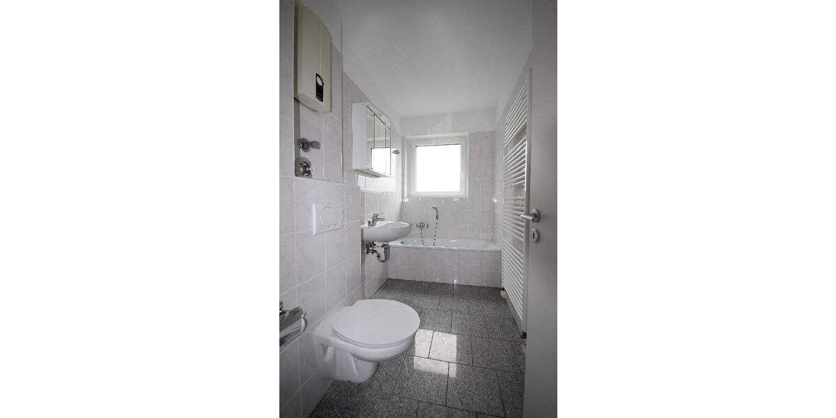 Etagenwohnung Bonn Endenich - 3 Zimmer, 71 m&sup2;, 285.000&euro; | Angebot:25836643