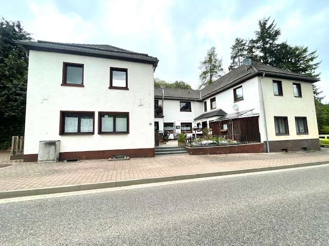 Einfamilienhaus Kall - 10 Zimmer, 380 m&sup2;, 315.000&euro; | Angebot:26588452