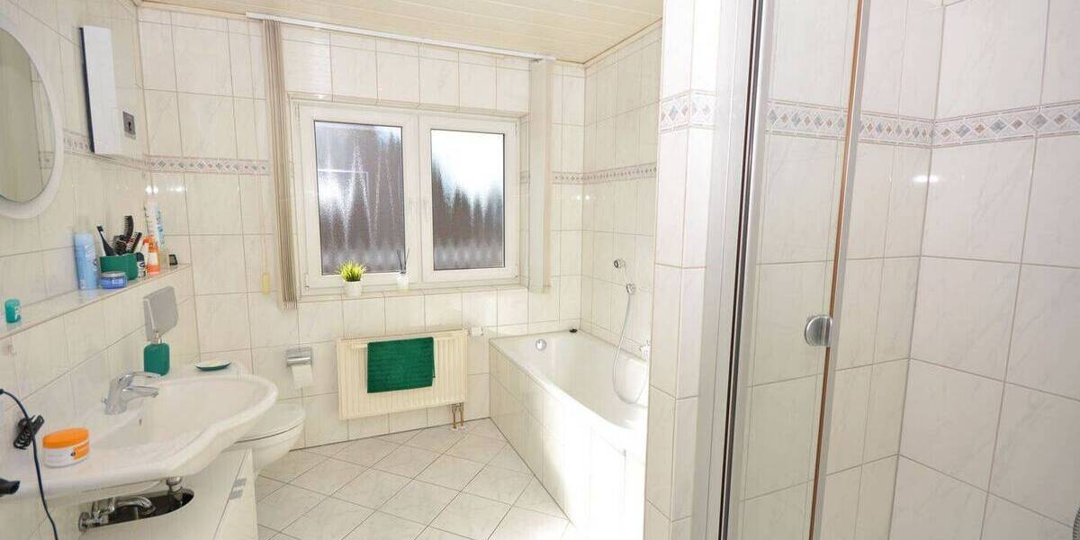 Etagenwohnung Niederkassel Rheidt - 3 Zimmer, 113 m&sup2;, 335.000&euro; | Angebot:26161918