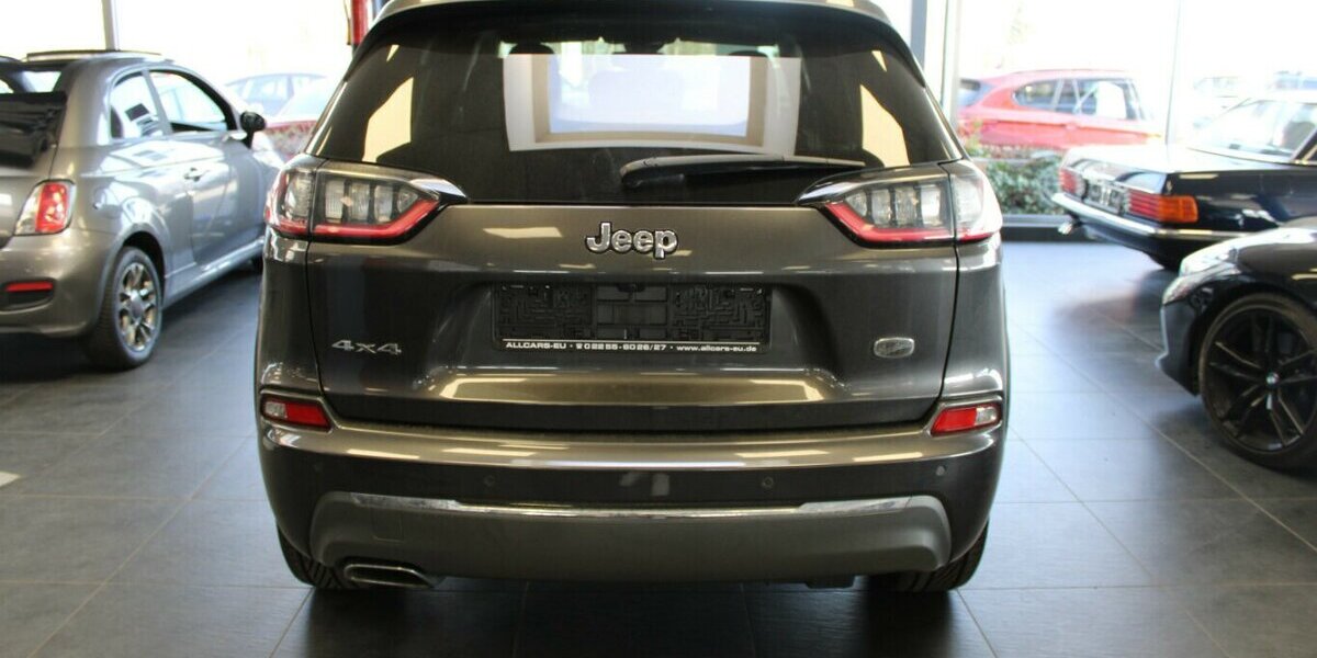 Jeep Cherokee 2.2 Active Drive 4x4 Aut. Overland 119.127 km 19.980 &euro; Euskirchen 53881