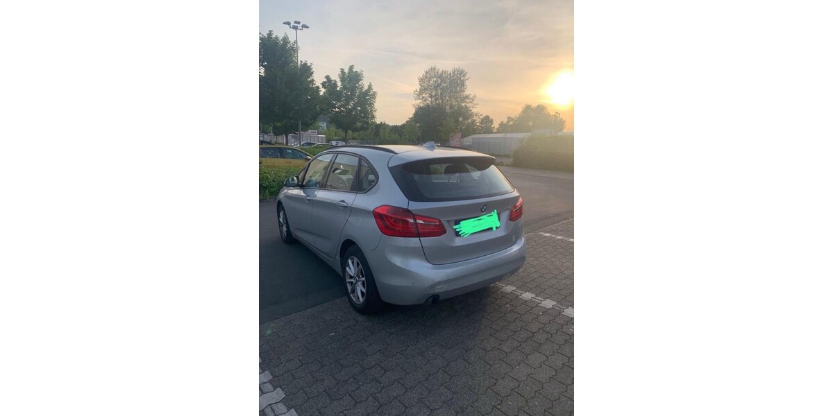 BMW 218 150.000 km 7.000 &euro; Bonn 53111
