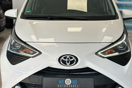 Toyota Aygo (X) 97.000 km 10.000 &euro; Hürth 50354