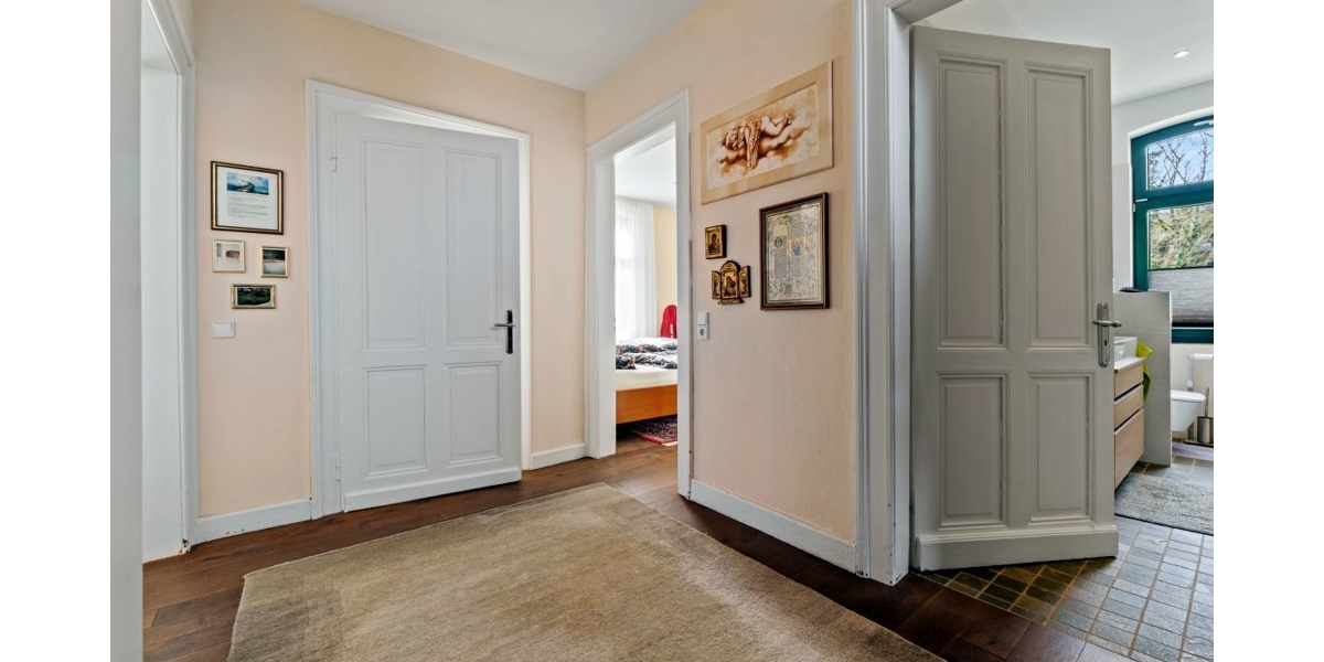 Nachhaltiges Anwesen mit top Energiewerten, Reitanlage und Platz für mehrere Generationen! - Mehrfamilienhaus, Wohnhaus Königswinter | Angebot:21578876