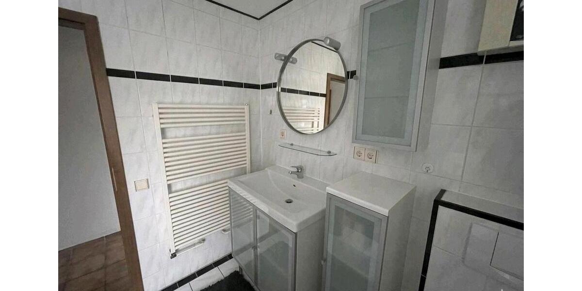 Dachgeschoßwohnung Bad Neuenahr-Ahrweiler Ahrweiler - 3 Zimmer, 80 m&sup2;, 860&euro; | Angebot:26040615