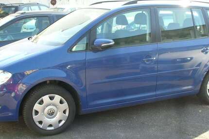 VW Touran 168.000 km 4.890 &euro; Bonn 53115