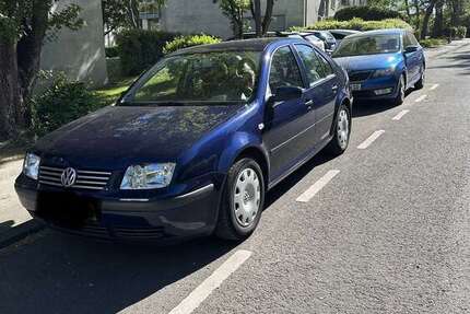 VW Bora 80.000 km 2.799 &euro; Bonn 53175