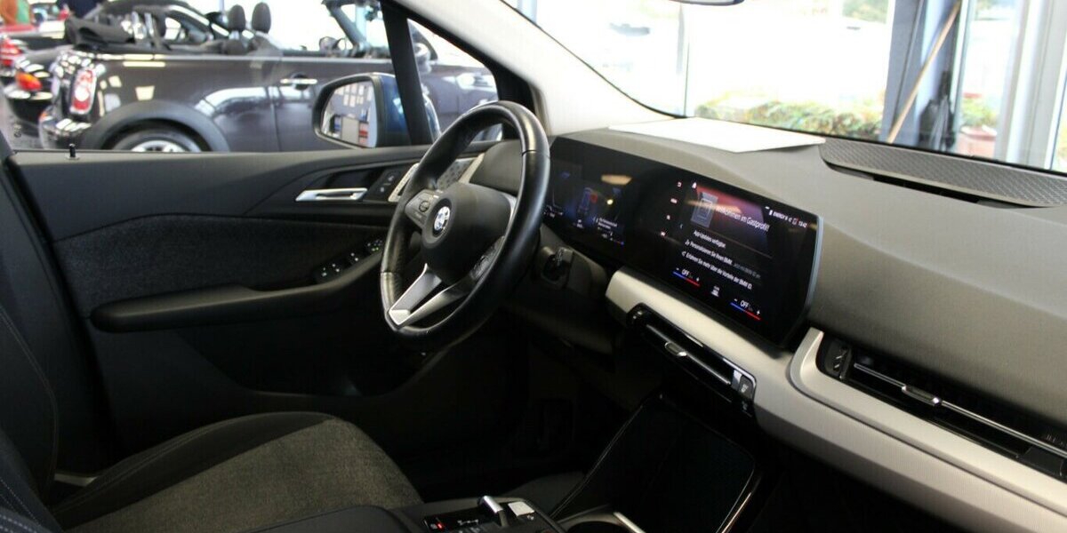 BMW 218 218d Active Tourer Aut. 89.998 km 21.980 &euro; Euskirchen 53881