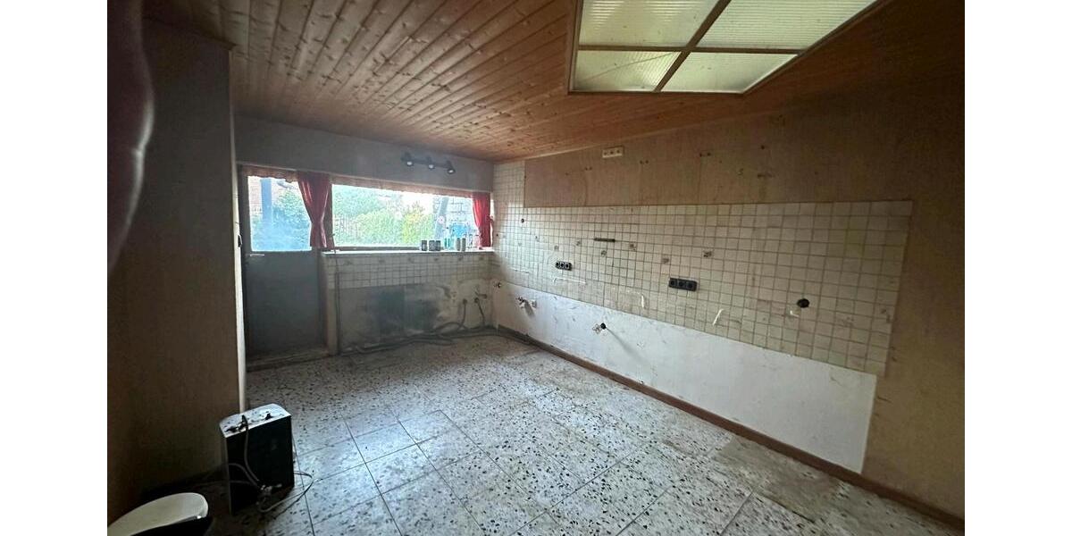 Einfamilienhaus Schuld - 5 Zimmer, 110 m&sup2;, 90.000&euro; | Angebot:25498011