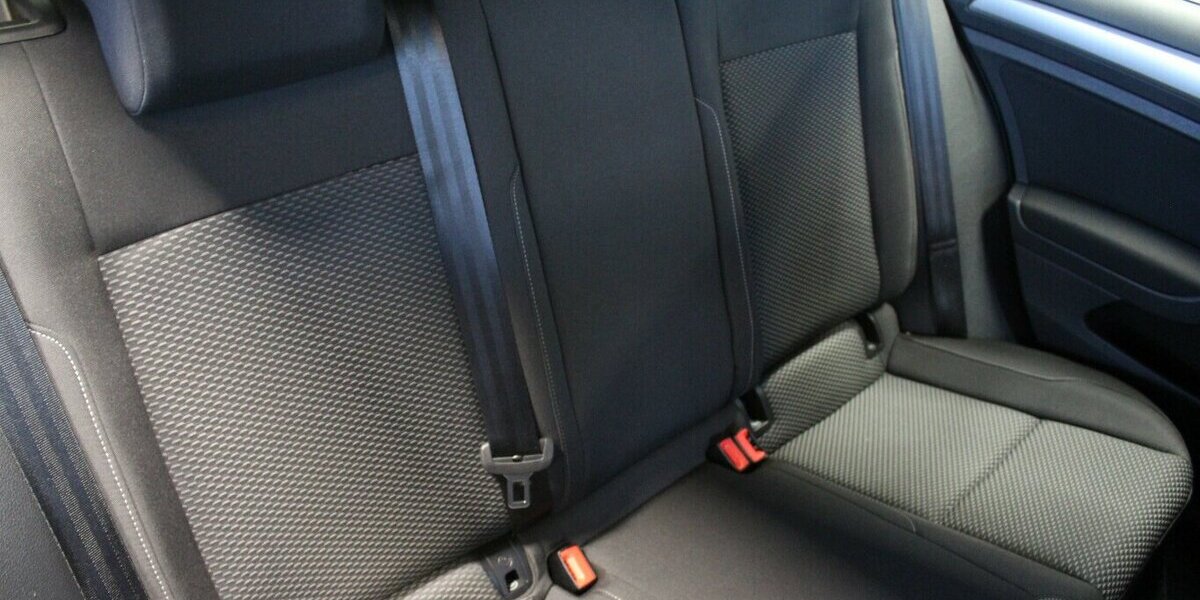 VW Golf 1.0 TSI OPF Trendline 76.316 km 11.480 &euro; Euskirchen 53881