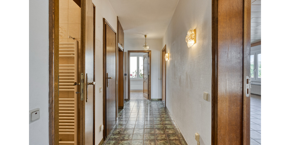 Einfamilienhaus Wachtberg - 6 Zimmer, 206 m&sup2;, 680.000&euro; | Angebot:25086485