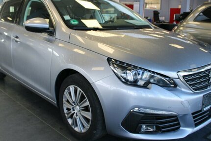 Peugeot 308 BlueHDi FAP 130 Allure Pack 57.711 km 14.980 &euro; Euskirchen 53881