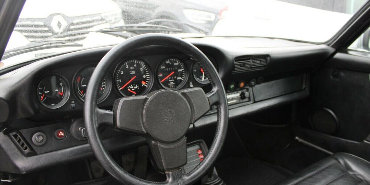 Porsche 911 930 Turbo 3.3 Coupe *DEUTSCHES FAHRZEUG* - 2. 121.779 km 169.930 &euro; Euskirchen 53881