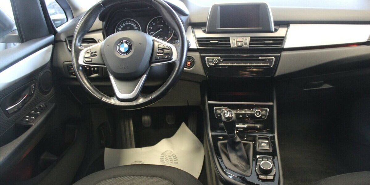 BMW 216i Gran Tourer Advantage - 7-Sitzer - 125.300 km 10.980 &euro; Euskirchen 53881