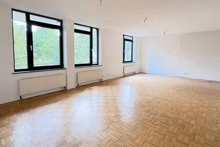 Gewerbeobjekt Bonn Lannesdorf - 8 Zimmer, 870&euro; | Angebot:25679208