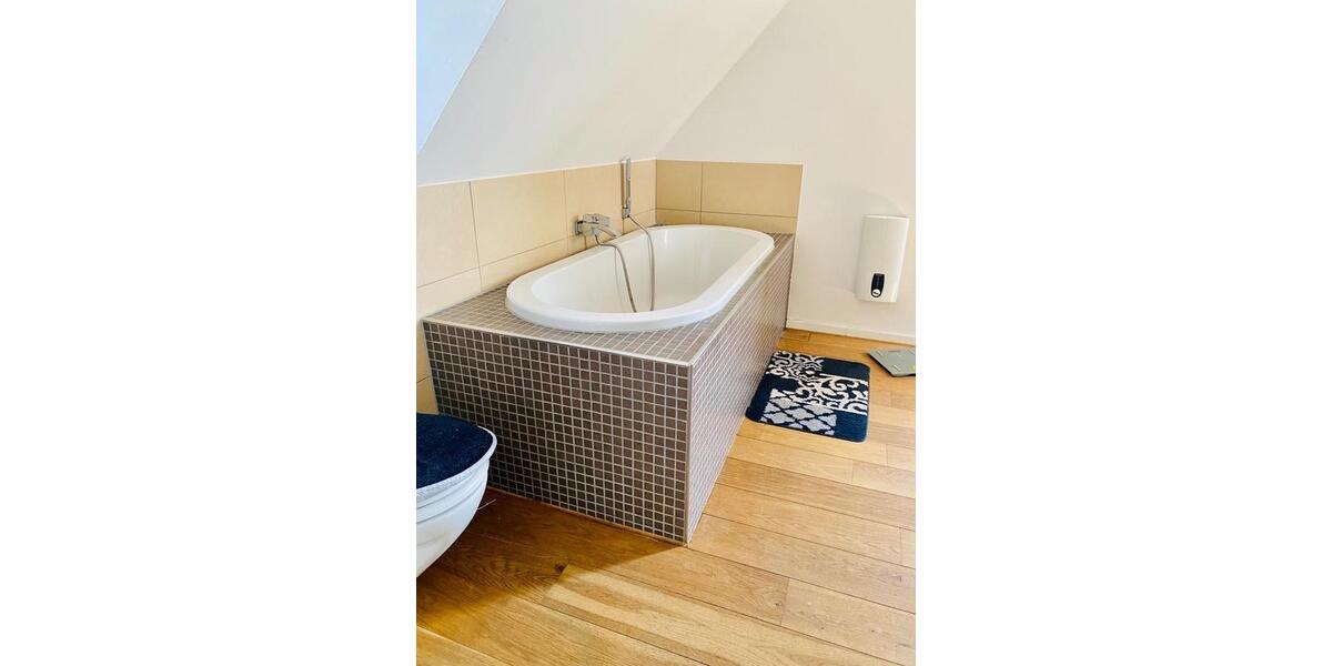 Maisonettenwohnung Wesseling - 5 Zimmer, 158 m&sup2;, 2.210&euro; | Angebot:25395129