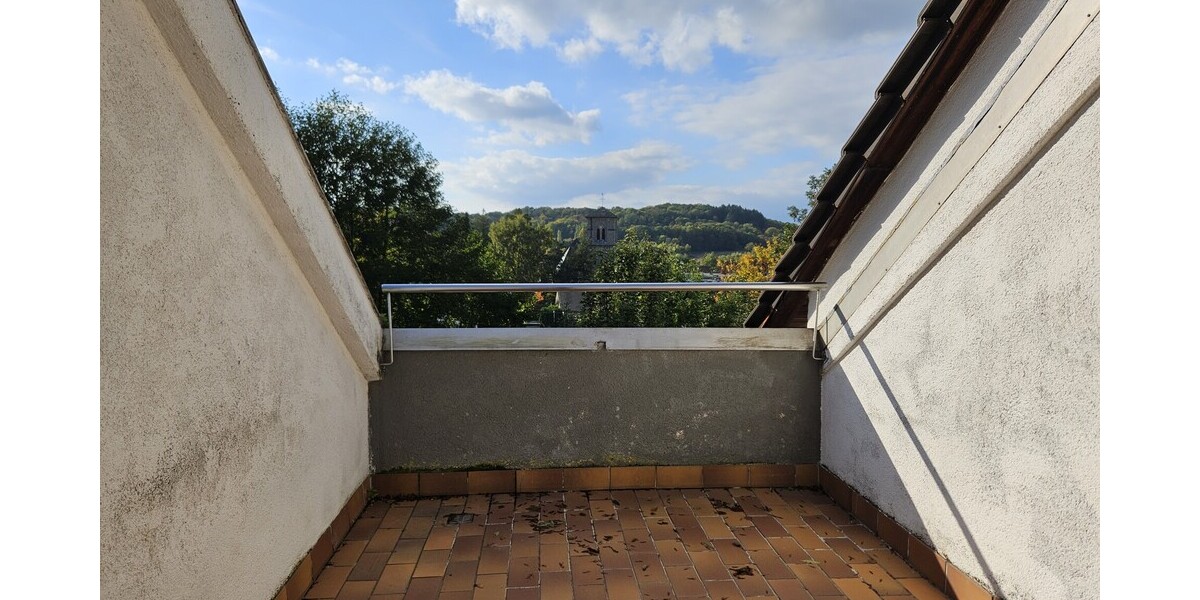 Moderne Dachgeschosswohnung in ruhiger Lage - Dachgeschoßwohnung Königswinter | Angebot:24863857