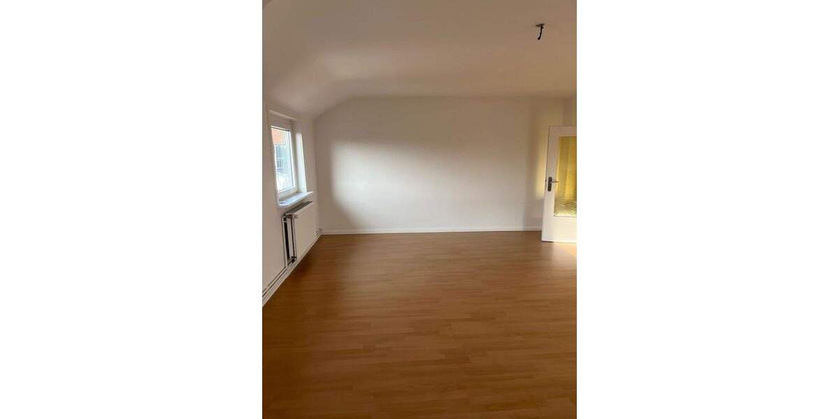 Etagenwohnung Hameln Nordstadt - 3 Zimmer, 81 m&sup2;, 735&euro; | Angebot:25752905