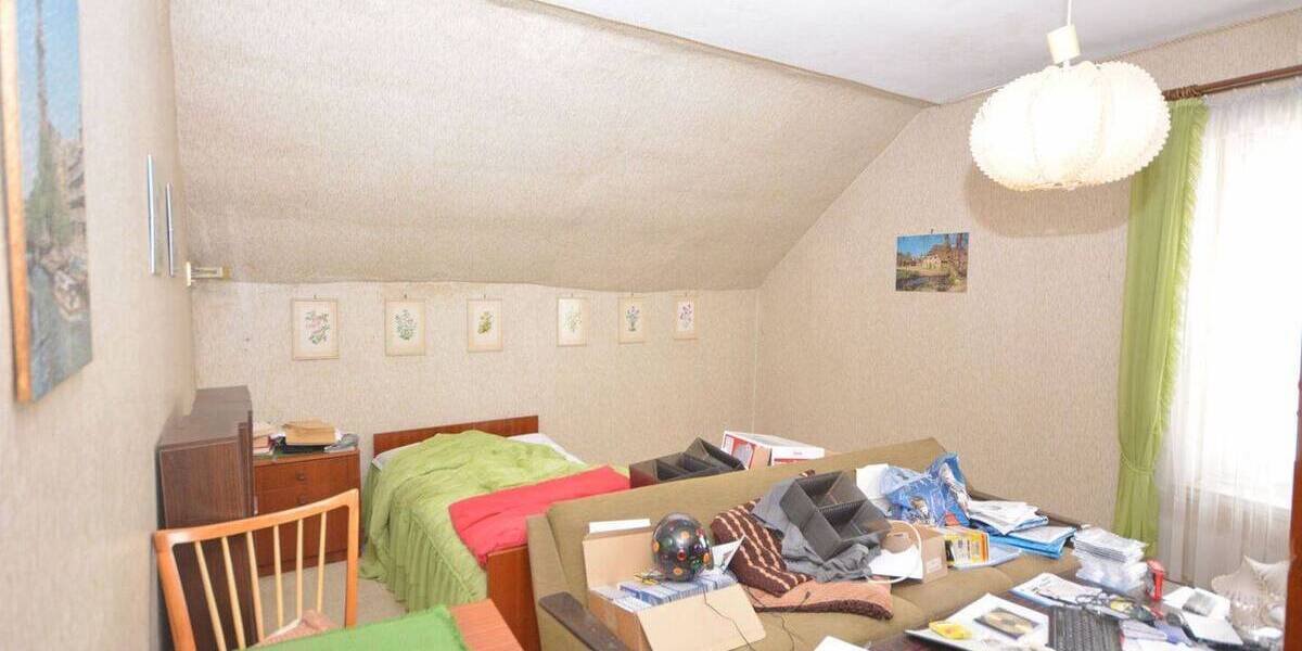 Einfamilienhaus Brühl - 8 Zimmer, 233 m&sup2;, 450.000&euro; | Angebot:26420449