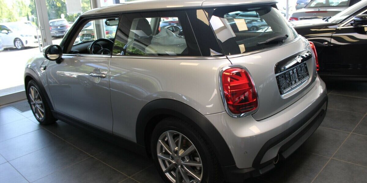 Mini Cooper Essential Trim - 8-Fach - 50.289 km 17.980 &euro; Euskirchen 53881