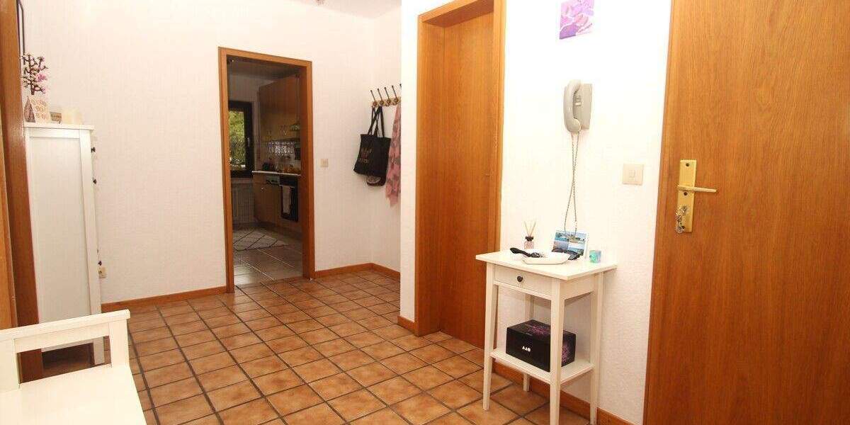 Etagenwohnung Königswinter Ittenbach - 2 Zimmer, 74 m&sup2;, 209.000&euro; | Angebot:25697238